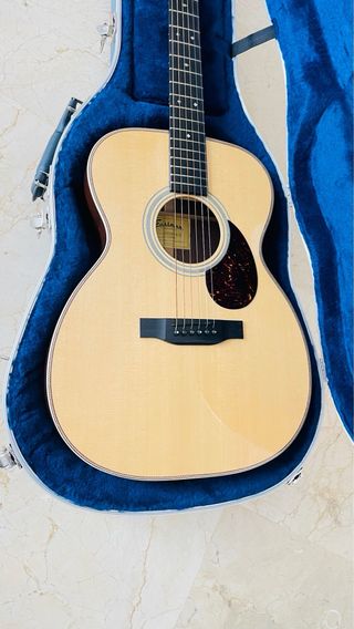 Estuche TKL guitarra acustica OM o 000 a estrenar