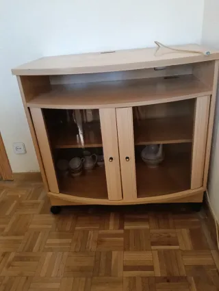 Mueble TV madera claro