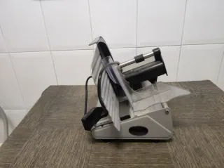 Cortafiambres Jata Electro Profesional Series