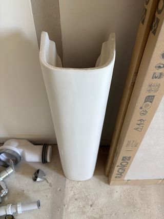 Lavabo Teka de pie blanco, tengo 2.