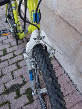 Bicicleta Kastle Mountain Bike para arreglar