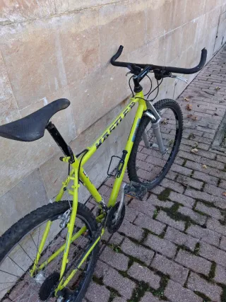 Bicicleta Kastle Mountain Bike para arreglar