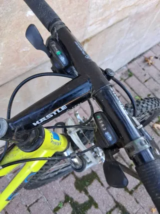 Bicicleta Kastle Mountain Bike para arreglar