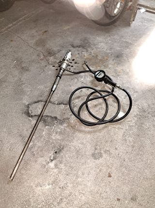 Bomba Neumática con Litrómetro Digital