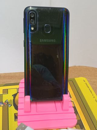 Samsung Galaxy A40 Dual SIM de 64GB y 4GB