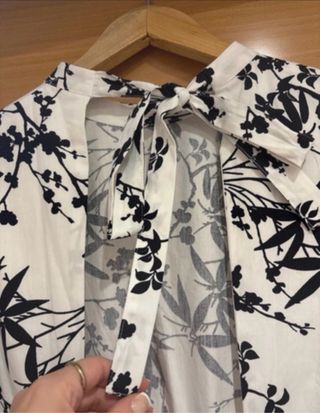 Vestido Zara floral blanco y negro