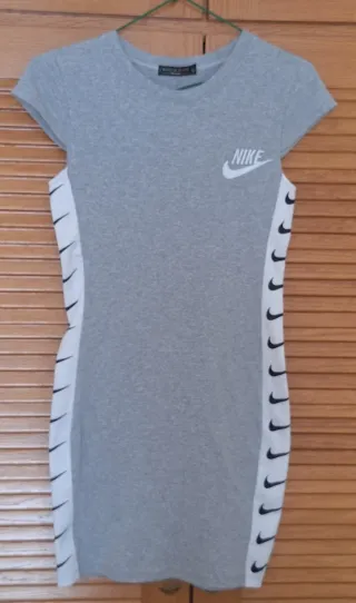 Vestito sportivo Nike grigio taglia S