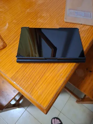 Tablet Lenovo Nueva + 2 Fundas solo falta cargador