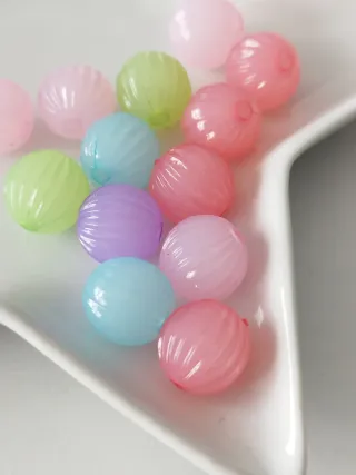 Abalorios redondos acanalados