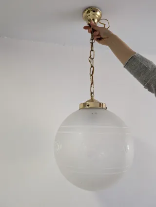 Lampadario sfera vetro e metallo oro