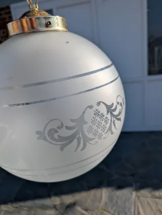 Lampadario sfera vetro e metallo oro