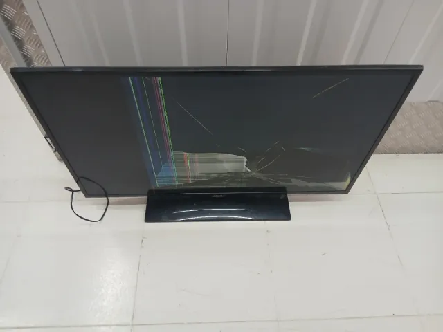 Samsung Smart TV 42 pulgadas Pantalla Rota