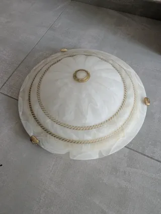 Lampadario vetro e finitura dorata