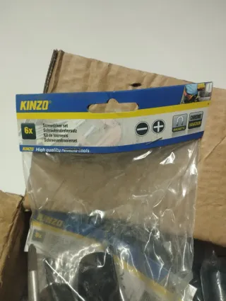 Lotto 60 cacciaviti Kinzo - cessata attività