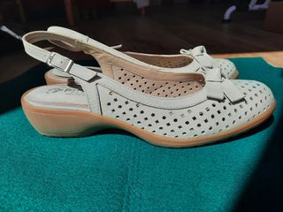 Zapatos piel marca PITILLOS talla 40 como nuevos