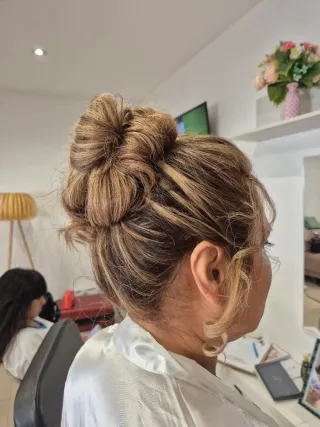 Servicio de peluqueria y estetica novias y eventos