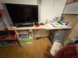 Habitación completa: cama, armario, escritorio