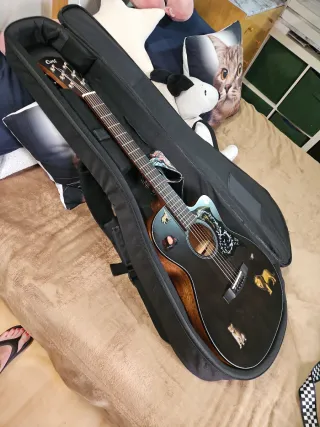 Guitarra Electroacústica Cort Negra