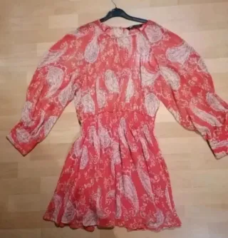 Vestido Zara estampado paisley