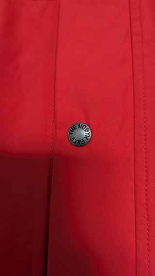 Parka The North Face Roja y Negra
