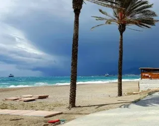 Camarero temporada verano 2026