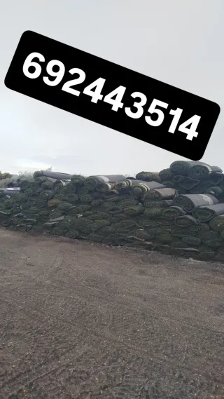 Césped artificial en rollos