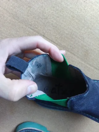 Botines Azul Marino con Detalles Verdes
