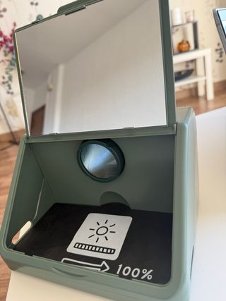 Proyector para smartphone con caja sin usar