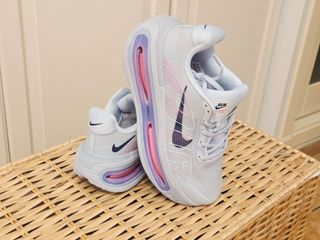 Nike Zoom Vomero 18 Talla 44