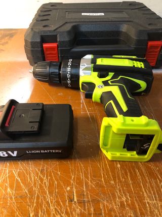 Taladro Atornillador Percutor con Maletín nuevos