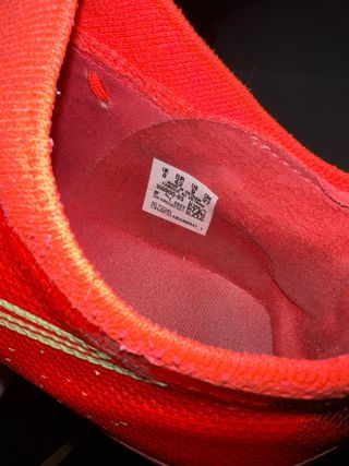 Botas de fútbol Puma rojas – estado excelente