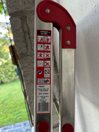 Escalera plegable aluminio