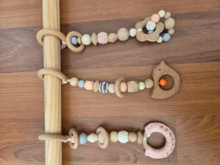 Gimnasio de madera para bebé