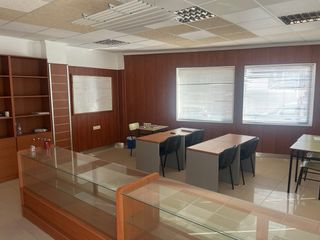 Alquiler de local comercial junto al pabellón