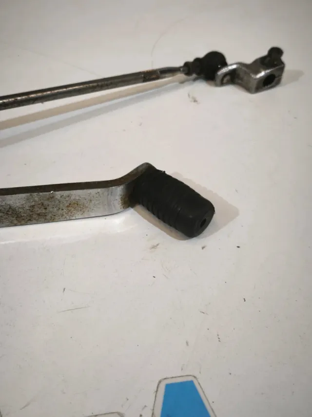 Palanca de cambio y varilla. Kymco zing 2 125