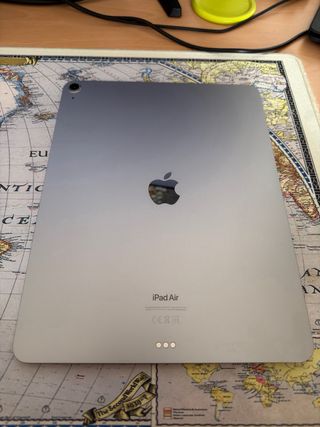 iPad Air 13” 128GB + Smart Folio Keyboard garantía