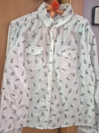 Camisa infantil diseño gatos