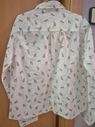 Camisa infantil diseño gatos