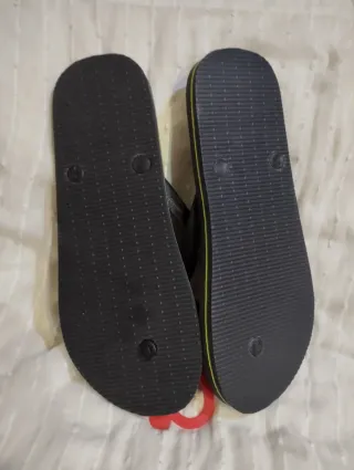 Chanclas Negras Talla 41 con Bandera Brasil