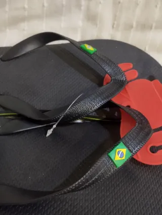 Chanclas Negras Talla 41 con Bandera Brasil