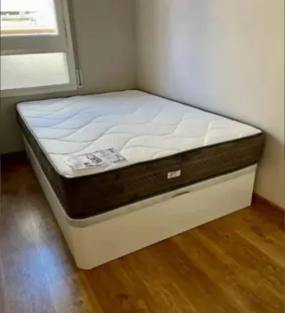 Canapés y colchones nuevos