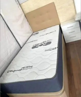 Canapés y colchones nuevos