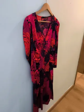 Vestido Sfera floral talla S, nuevo, sin etiqueta