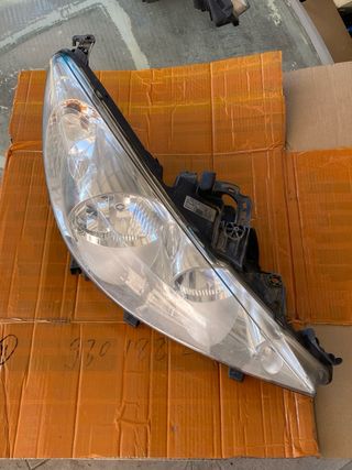 Pareja Faros Peugeot 307