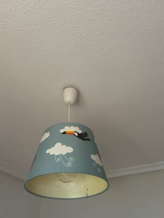 Lámpara infantil IKEA