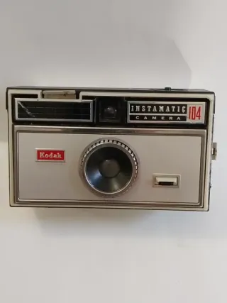 Lote 2 Fotocamere Kodak Instamatic + Scatole Flashcube