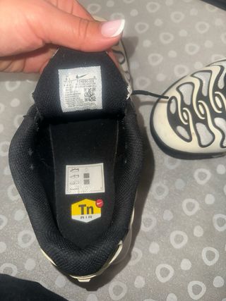 Zapatillas Nike Air Max Plus Beige/Negro