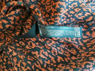 URGE!! Vestido rojo animal print XS ZARA