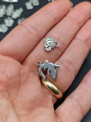 Lotto ciondoli misti color argento