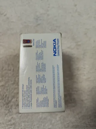 Nokia 2760 Italia con juego Real Football 2008